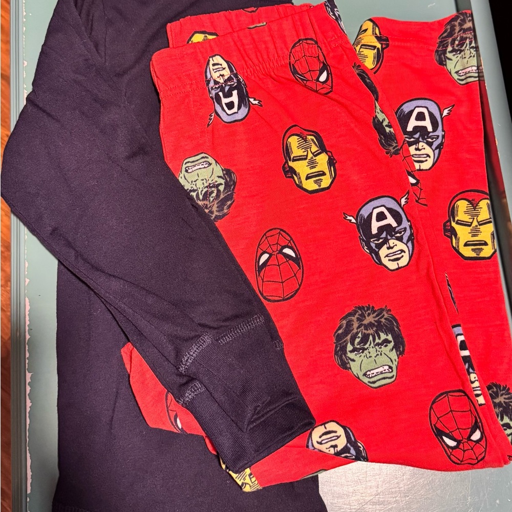 GAP Marvel  Superhero Pajama Set Size 8 Boys Red & Navy Set